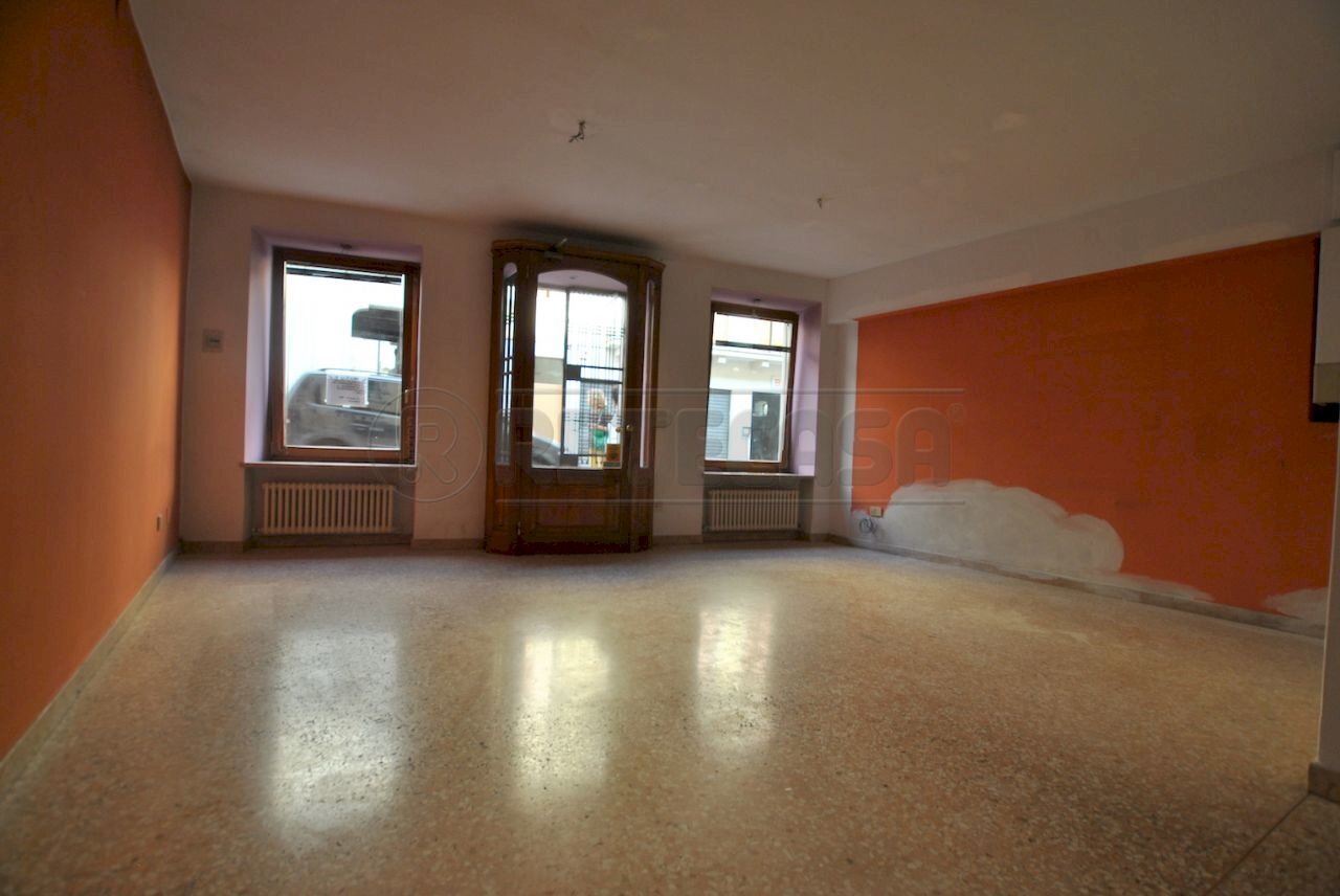 DSC_0123.JPG - Locale Commerciale RASIA DAL POLO, Cornedo Vicentino - foto 3