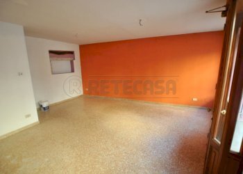 DSC_0128.JPG - Locale Commerciale RASIA DAL POLO, Cornedo Vicentino - foto 5