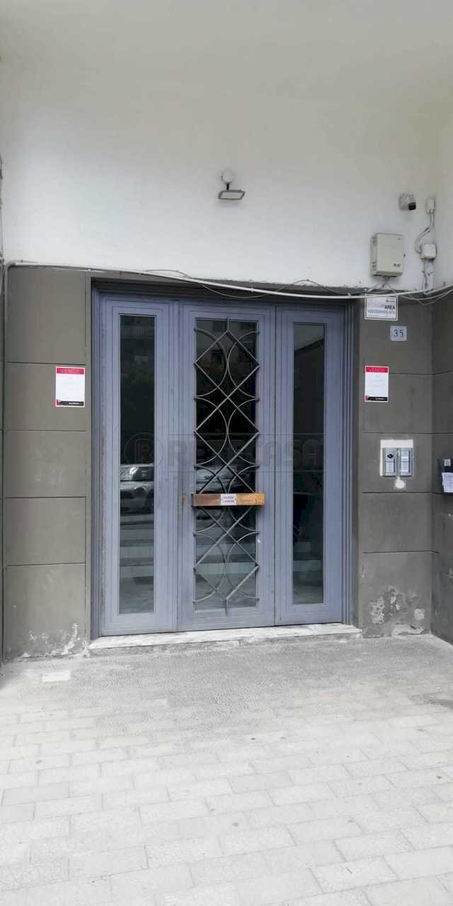 WhatsApp Image 2024-05-27 at 11.59.48.jpeg - Magazzino via bufano 35, Salerno - foto 1