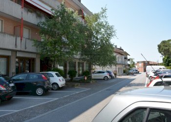 ESTERNI - Magazzino VIA DIVISIONE JULIA  18/19, Manzano - foto 1