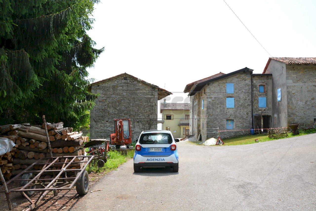 ESTERNI - Rustico Via Spignon 3, Pulfero - foto 1