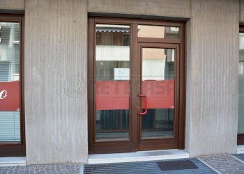 ESTERNI - Locale Commerciale VIA DIVISIONE JULI 18-19, Manzano - foto 6