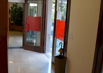 INGRESSO - Locale Commerciale VIA DIVISIONE JULI 18-19, Manzano - foto 8