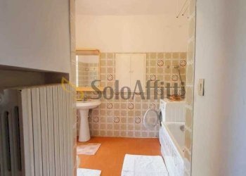 bagno con vasca - Appartamento Piazza Traversari 7777, Portico e San Benedetto - foto 21