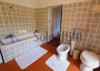 bagno con vasca - Appartamento Piazza Traversari 7777, Portico e San Benedetto - foto 22