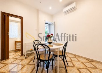 Sala da pranzo - Appartamento Piazza delle Medaglie D'Oro, Napoli (zona Arenella) - foto 5
