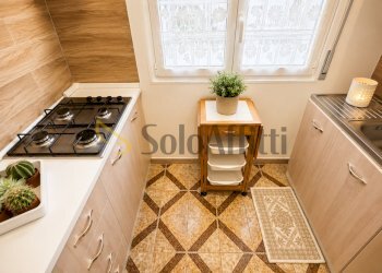 Cucinotto - Appartamento Piazza delle Medaglie D'Oro, Napoli (zona Arenella) - foto 9