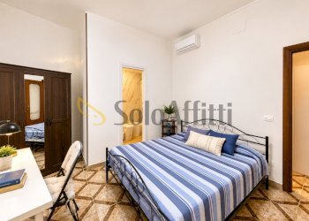 Camera da letto 1 - Appartamento Piazza delle Medaglie D'Oro, Napoli (zona Arenella) - foto 14