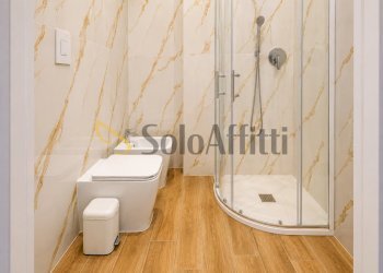 Bagno in camera - Appartamento Piazza delle Medaglie D'Oro, Napoli (zona Arenella) - foto 16