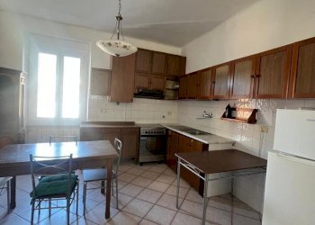 WhatsApp Image 2024-11-14 at 16.55.35 (2).jpeg - Two-room apartment La Spezia - photo 5