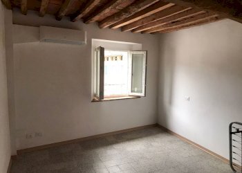 0fc3e100-ddc6-4432-9dbc-655b84d34bd2.JPG - Townhouse Camaiore - photo 4
