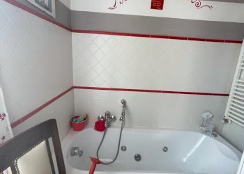 4673f838-6884-4a0a-a1e8-774a9082e9c3.jpg - Appartamento Carrara - foto 19