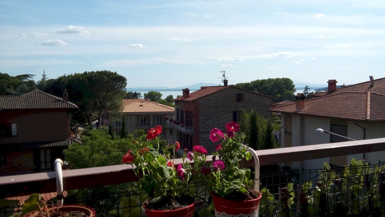 viste - Quadrilocale Via M. Lucertini 3, Passignano sul Trasimeno - foto 2