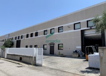 prospetto - Commercial Premises Strada Provinciale Modugno-Bari 83, Modugno - photo 2