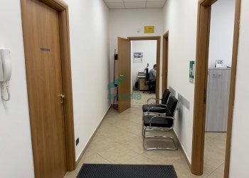 uffici - Commercial Premises Strada Provinciale Modugno-Bari 83, Modugno - photo 9