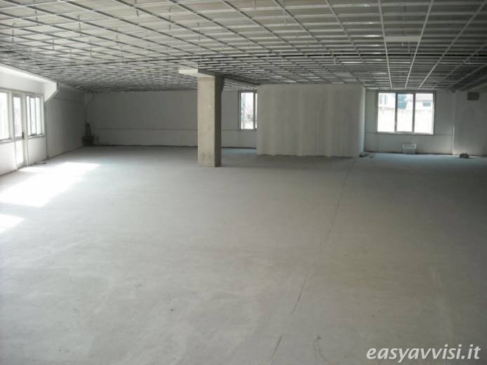 quarrata_1290_mq_4410077444680518872.jpg - Commercial Premises Viale Giosuè Carducci, Lucca - photo 1