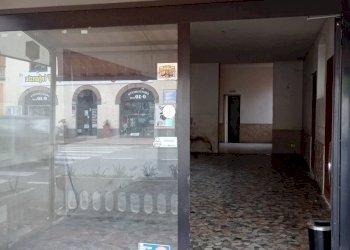 1619601168317.jpg - Locale Commerciale Via Sarzanese 937, Lucca - foto 4