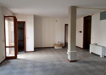 20190718_094458.jpg - Ufficio Lucca - foto 1