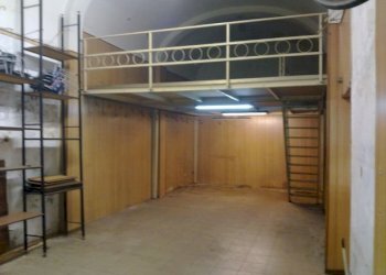 f11fa944e899c83037ae1bc5f7e38cc4.jpg - Commercial Premises Piazza San Michele 32, Lucca - photo 4