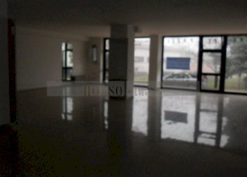 SAM_6729.JPG - Locale Commerciale VIA OLAF PALME, Bastia Umbra - foto 4