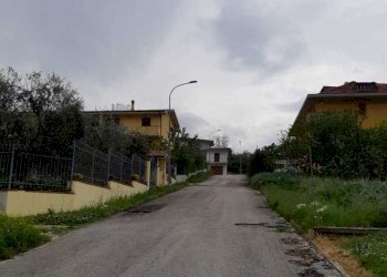strada d entrata al lotto.jpeg - Terreno edificabile Appignano del Tronto - foto 11