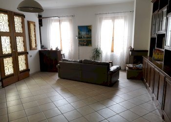 1.jpg - Ufficio Dicomano - foto 2