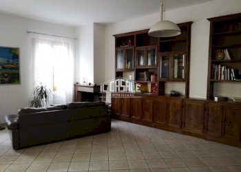 1fondodicomano-min.jpg - Ufficio Dicomano - foto 1