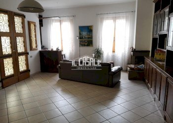 2fondodicomano-min.jpg - Ufficio Dicomano - foto 2