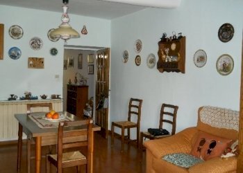 1.jpg - Appartamento Dicomano - foto 2