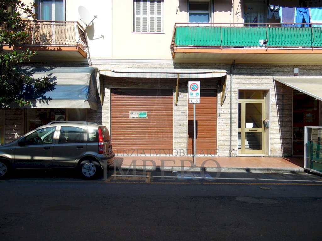 001 (FILEminimizer).JPG - Locale Commerciale Ventimiglia - foto 1