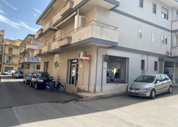 IMG_3085.jpg - Locale Commerciale Via Furio Camillo 201, Modica - foto 6