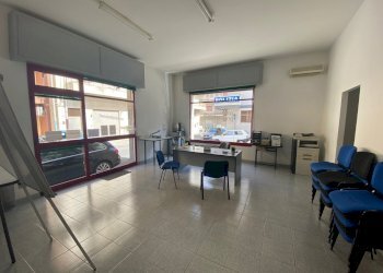 IMG_3087.jpg - Locale Commerciale Via Furio Camillo 201, Modica - foto 7