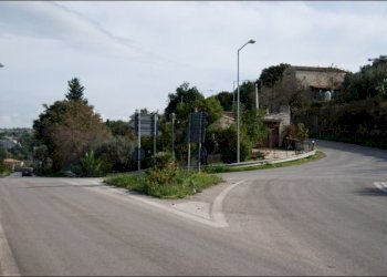 ESTERNO1.JPG - Rustico Modica - foto 9