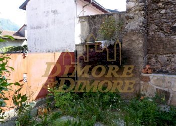 Giardinetto.JPG - Villa Vicolo Fontana 2, Casale Corte Cerro - foto 4