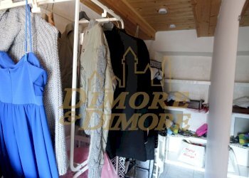 Cabina armadio.JPG - Villa Vicolo Fontana 2, Casale Corte Cerro - foto 13