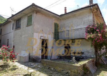 Esterno 2.JPG - Villa Via S. Giuseppe 5, Pieve Vergonte - foto 2