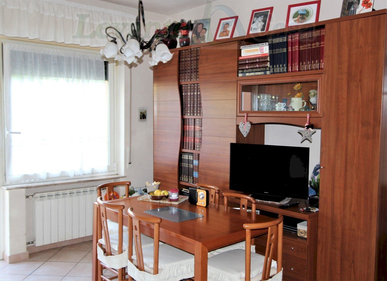 001 - Zona giorno (3).jpg - Apartment Uscio - photo 2