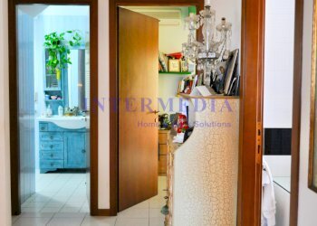 ingresso notte - Casa indipendente Via del Pino 12, Livorno - foto 7