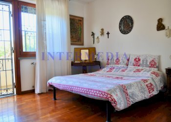 Camera matrimoniale - Casa indipendente Via del Pino 12, Livorno - foto 11