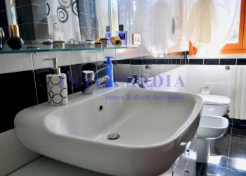 bagno principale piano primo - Casa indipendente Via del Pino 12, Livorno - foto 14
