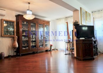 salone - Casa indipendente Via del Pino 12, Livorno - foto 28