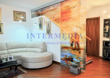 salone - Casa indipendente Via del Pino 12, Livorno - foto 30