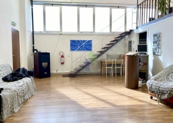 area operativa - Commercial Premises via dei Ramai, Livorno - photo 1