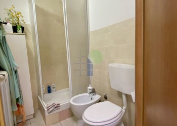 bagno - Commercial Premises via dei Ramai, Livorno - photo 15