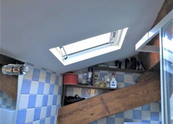 bagno con velux.jpg - Trilocale Corso Felice Cavallotti, Sanremo - foto 15