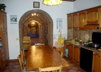 cucina - Casa semi indipendente Monte Grimano Terme - foto 10