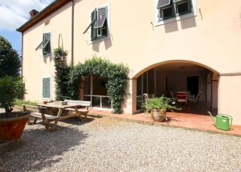 Veduta portico coperto - Villa Via di segromigno, Capannori - foto 6