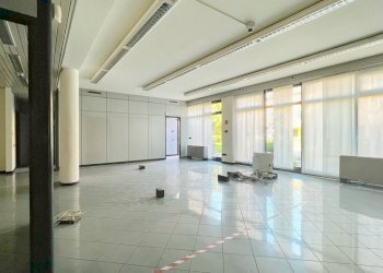 IMG_3065.jpg - Locale Commerciale Via Santissima, Borgosatollo - foto 2