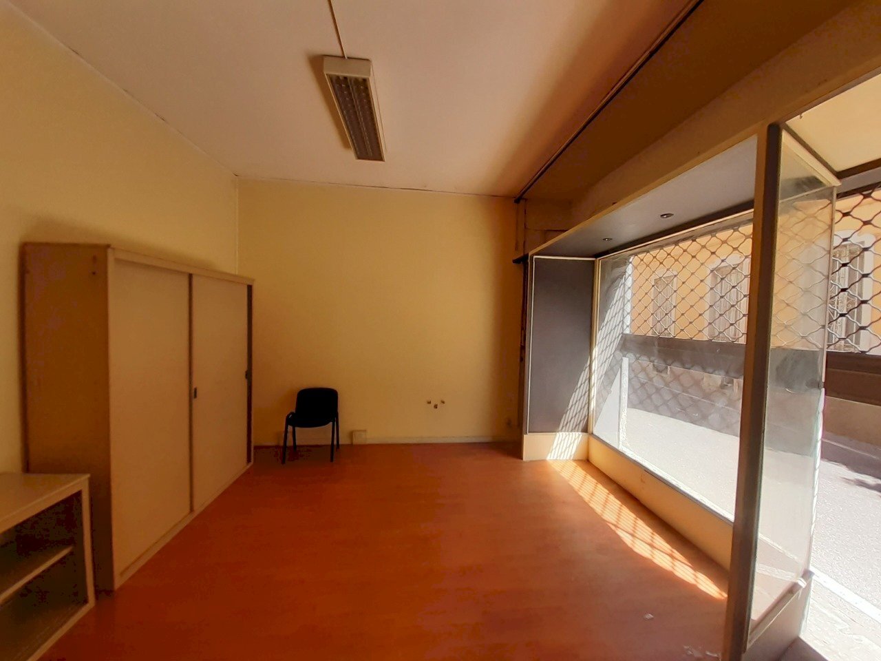 Locale Commerciale Via A. Sciesa 28, Mornago - foto 3