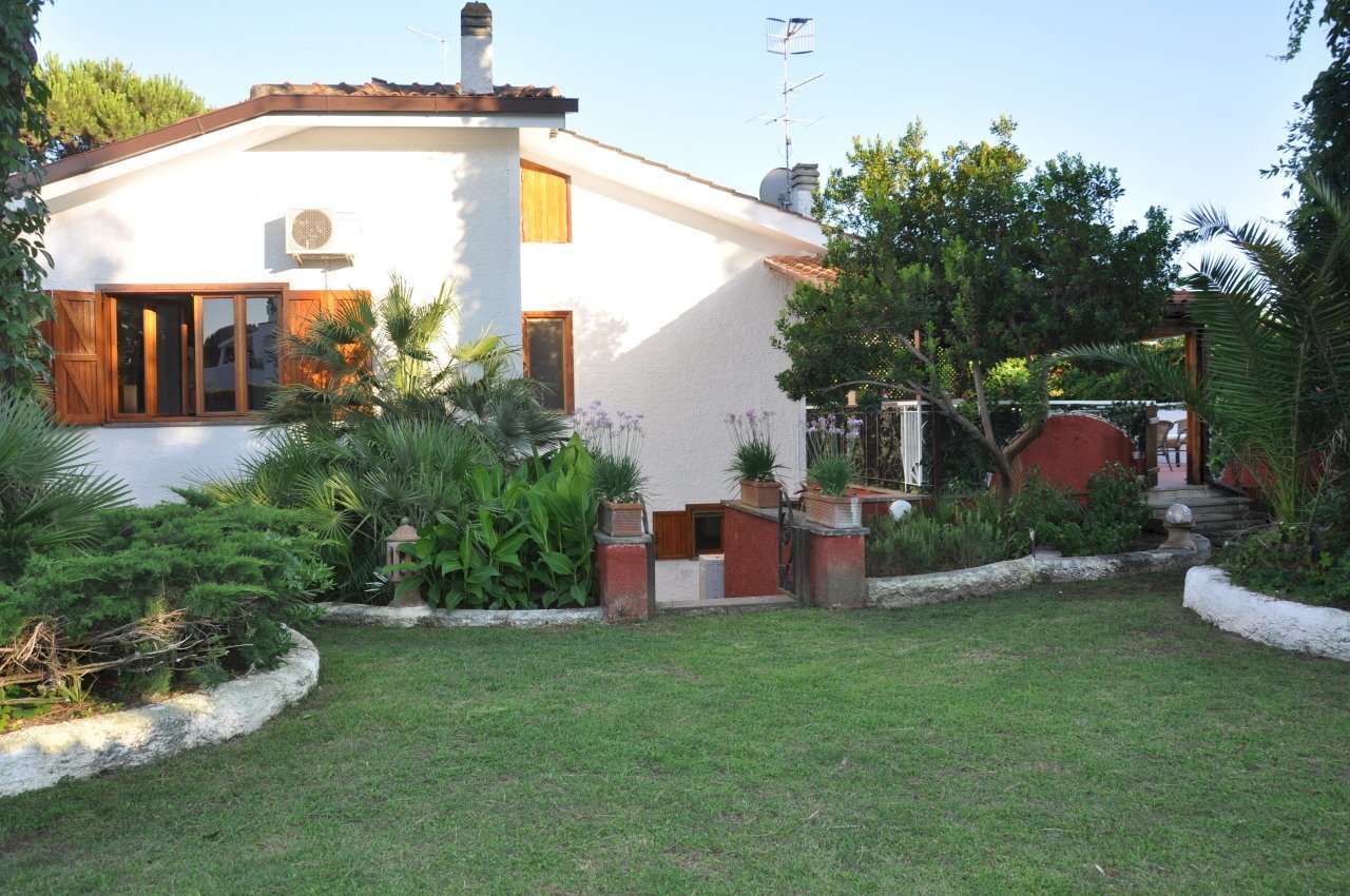 Giardino.JPG - Casa indipendente Via Terracina 144, San Felice Circeo - foto 3